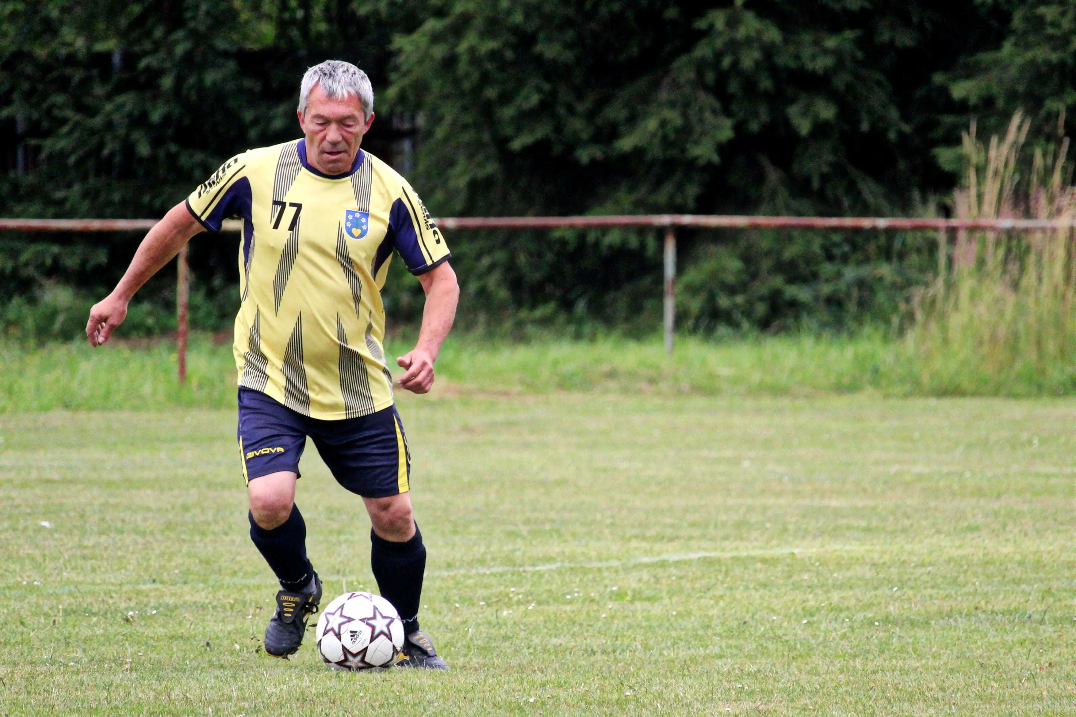 ¿Eres demasiado mayor para jugar al fútbol? - Jugar al fútbol después de los 30