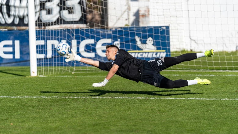 Tips for goalkeepers from professional goalies